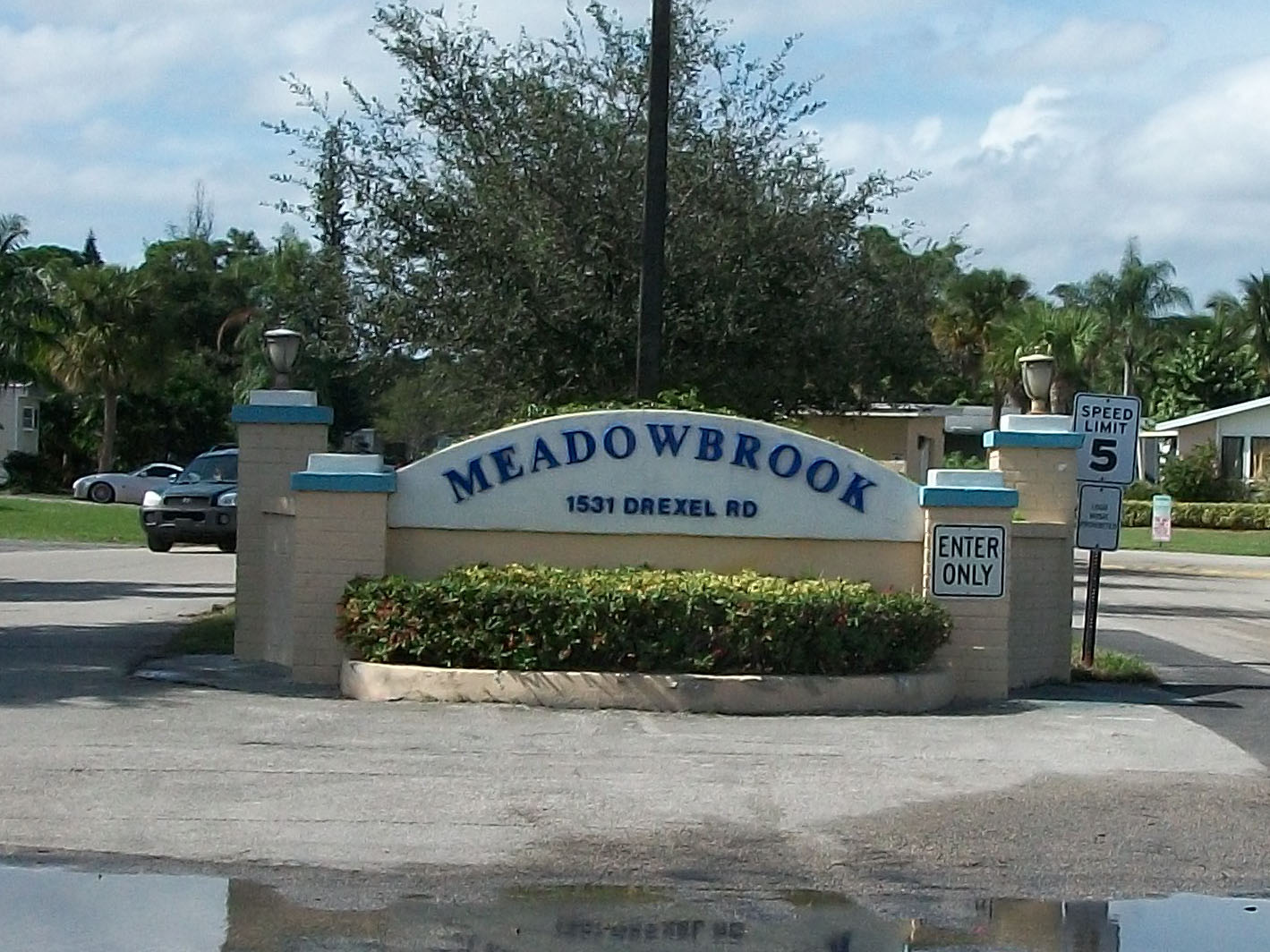 Meadowbrook foreclosures in West Palm Beach